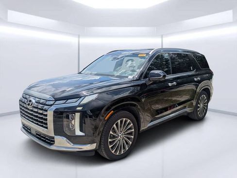 Used 2023 Hyundai Palisade Calligraphy w/ Cargo Package FWD image 7