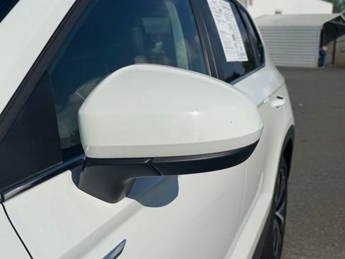Certified 2023 Volkswagen Taos SE w/ Panoramic Sunroof Package FWD image 10