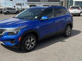 Certified 2021 Kia Seltos EX image 3
