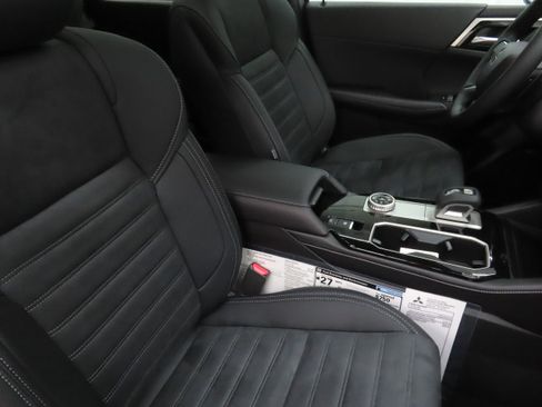 New 2026 Mitsubishi Outlander AWD image 26