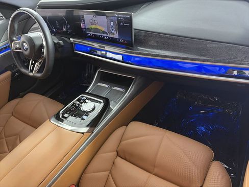 Used 2024 BMW 740i RWD image 26