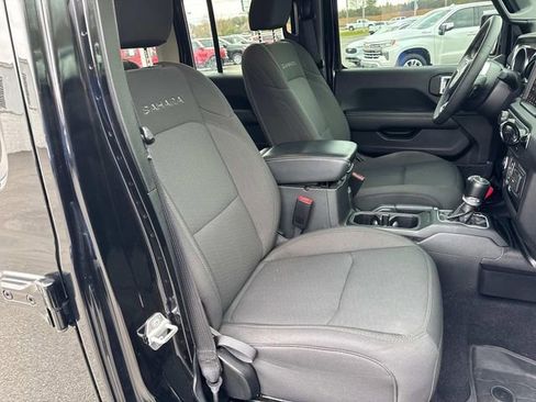 Used 2023 Jeep Wrangler Sahara w/ Cold Weather Group image 21