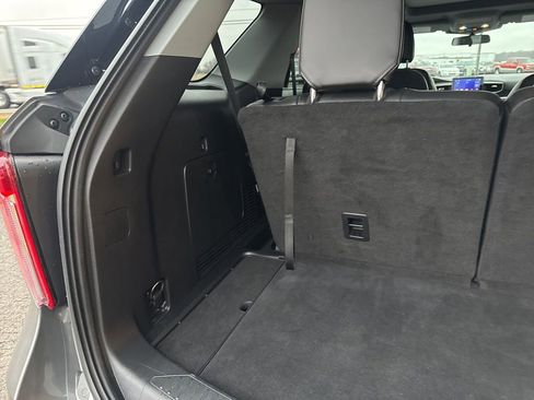 Used 2022 Ford Explorer XLT w/ Equipment Group 202A image 30