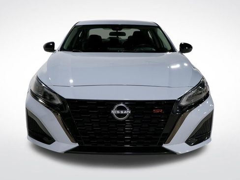 Used 2023 Nissan Altima 2.5 SR image 10