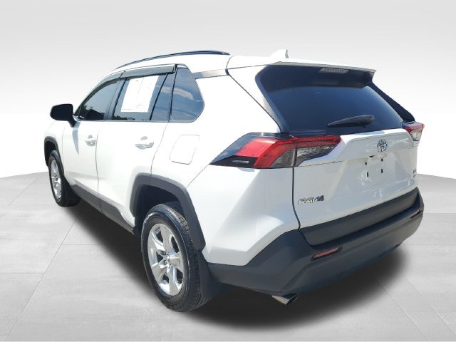 Used 2020 Toyota RAV4 XLE AWD/4WD image 6