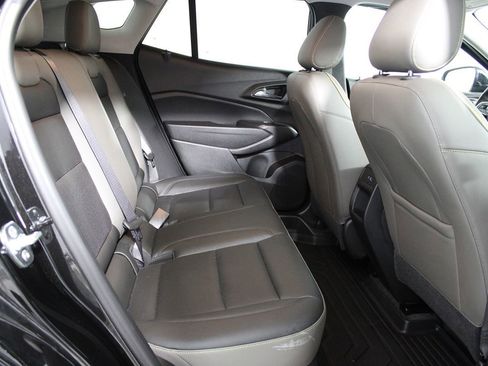 Used 2026 Chevrolet Trax ACTIV FWD image 32