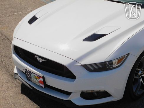 Used 2015 Ford Mustang GT Premium w/ Equipment Group 401A image 40
