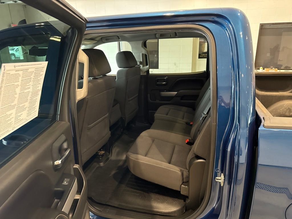 Used 2018 Chevrolet Silverado 1500 LT w/ All Star Edition AWD/4WD image 17