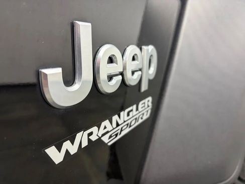 Used 2021 Jeep Wrangler Sport AWD/4WD image 50