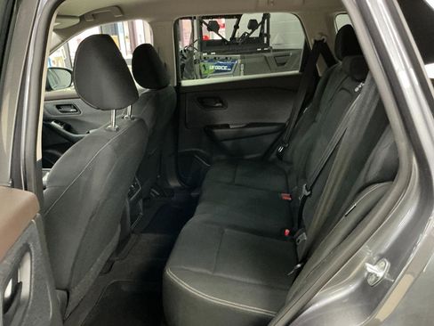 Used 2023 Nissan Rogue S image 20