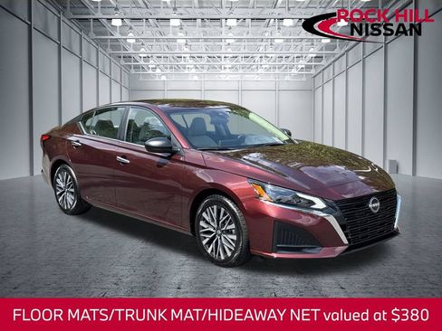 Certified 2025 Nissan Altima 2.5 SV FWD image 1