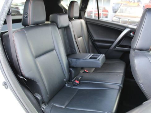 Used 2016 Toyota RAV4 SE FWD image 26