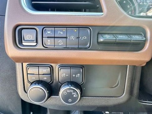 Used 2021 Chevrolet Tahoe High Country image 23