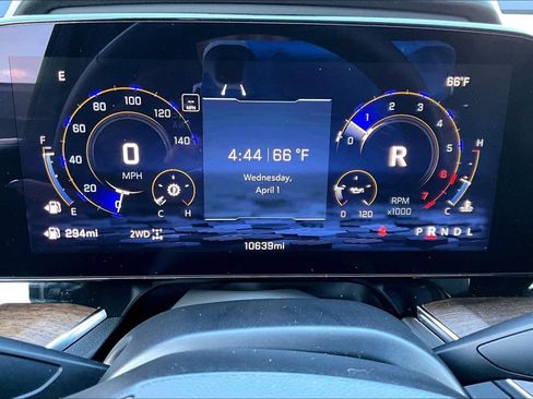 Used 2025 Chevrolet Tahoe High Country AWD/4WD image 24