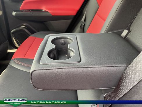 Used 2025 Chevrolet Equinox EV RS image 25