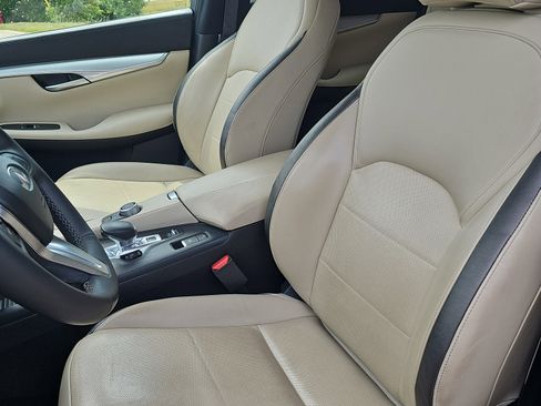 Used 2022 INFINITI QX50 Essential image 21
