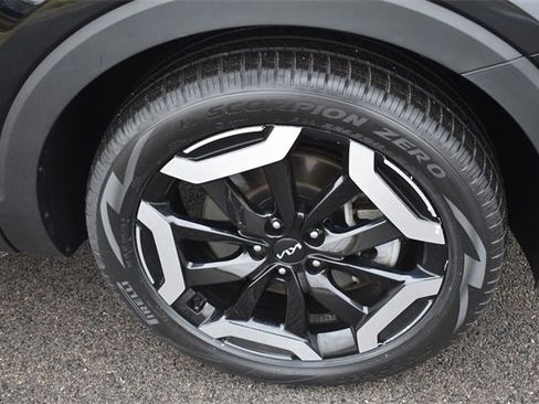 Certified 2024 Kia Telluride S w/ S Sunroof Package image 11