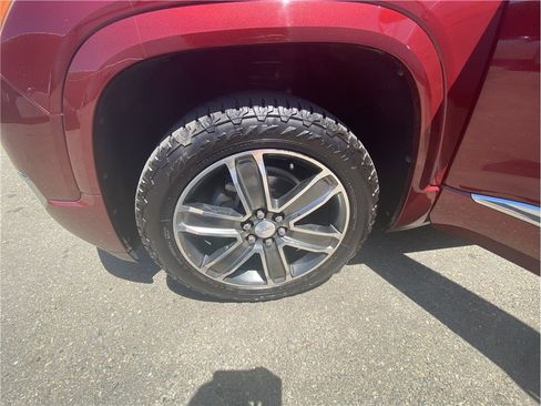 Used 2018 GMC Acadia Denali w/ Technology Package image 16