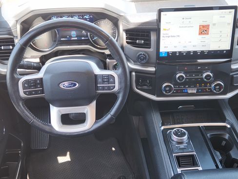 Used 2022 Ford Expedition XLT RWD image 27