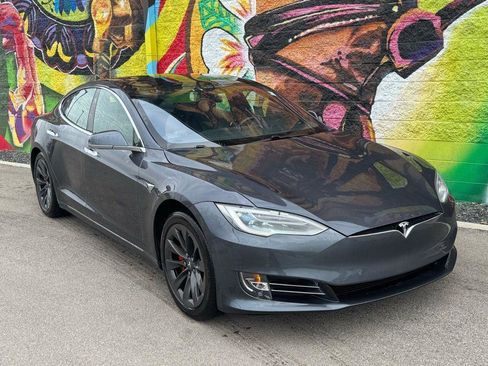 Used 2019 Tesla Model S Performance image 5