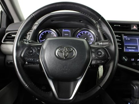 Used 2020 Toyota Camry SE image 21