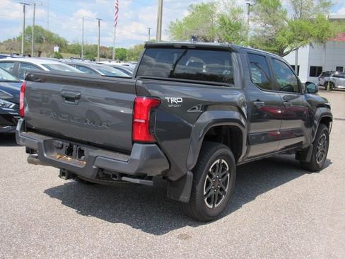 Used 2025 Toyota Tacoma TRD Sport image 3