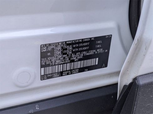 Used 2024 Toyota RAV4 LE image 37