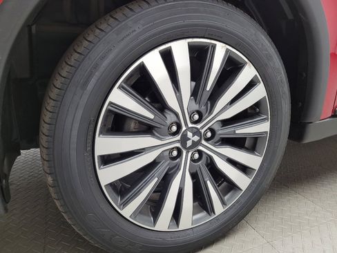 Used 2020 Mitsubishi Outlander SEL AWD/4WD image 31