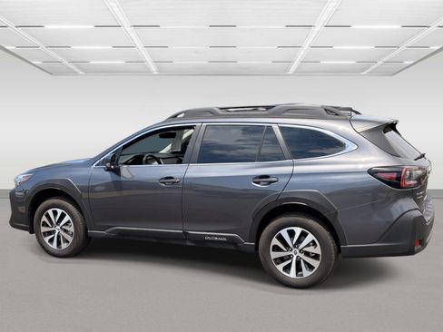 Used 2025 Subaru Outback w/ Popular Package #1A AWD/4WD image 3