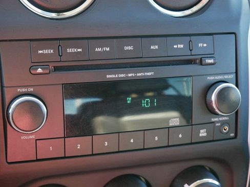 Used 2015 Jeep Compass Latitude image 20