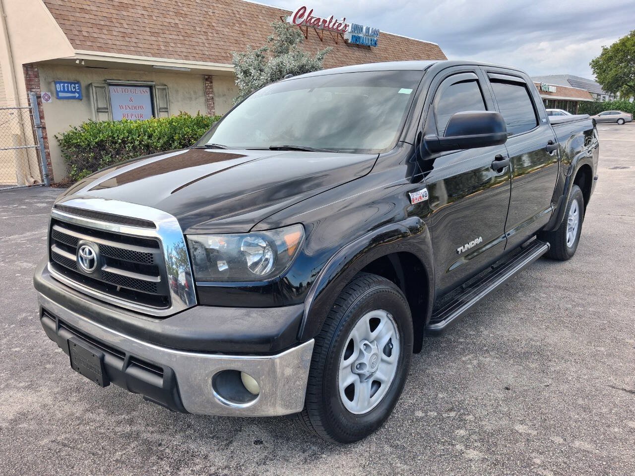 Used 2011 Toyota Tundra 2WD CrewMax w/ SR5 Pkg image 2