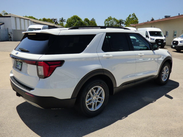 New 2026 Ford Explorer Active w/ Active Comfort Package RWD image 3