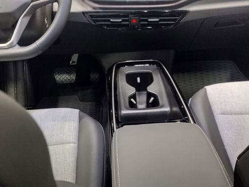 New 2026 Volkswagen ID.4 Pro image 32