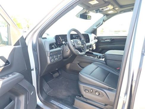 New 2026 Chevrolet Tahoe Premier w/ Sun And Tow Package AWD/4WD image 18