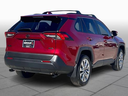 Used 2025 Toyota RAV4 XLE Premium image 11