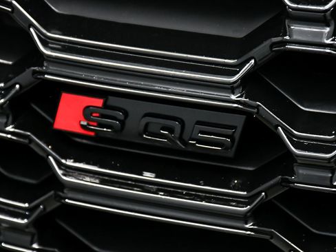 Used 2023 Audi SQ5 Premium Plus w/ Premium Plus Package AWD/4WD image 96