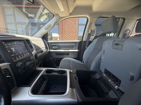 Used 2019 RAM 1500 Big Horn AWD/4WD image 25