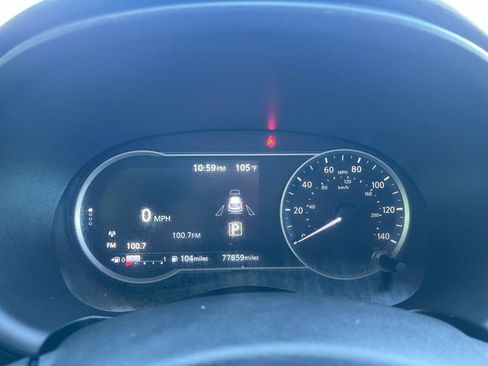 Used 2018 Nissan Kicks SV image 31