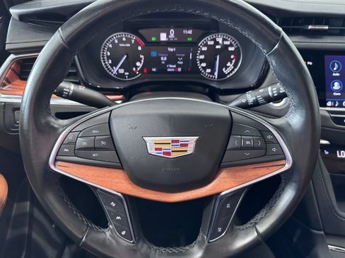 Certified 2023 Cadillac XT5 Premium Luxury AWD/4WD image 12