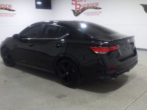 Used 2023 Nissan Sentra SR w/ Midnight Edition Package FWD image 2