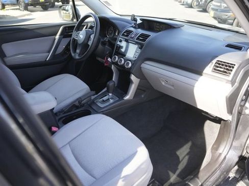 Used 2016 Subaru Forester 2.5i Premium image 18