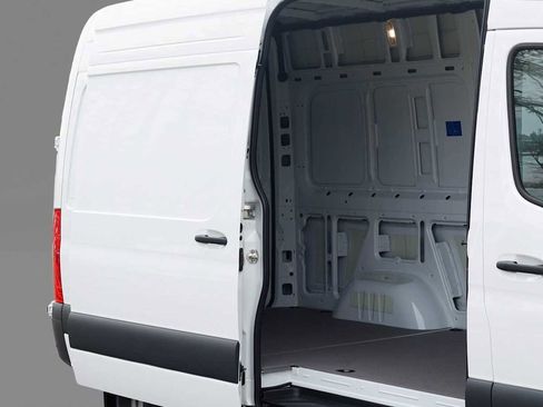 New 2026 Mercedes-Benz Sprinter 2500 image 10