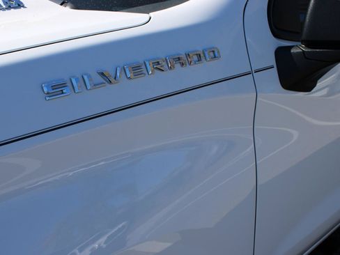 Used 2022 Chevrolet Silverado 1500 RST RWD image 12