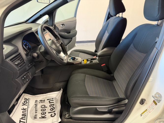 Used 2025 Nissan Leaf S FWD image 11