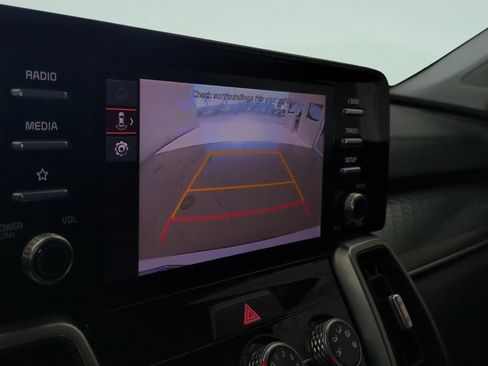 Used 2023 Kia Sorento LX FWD image 16