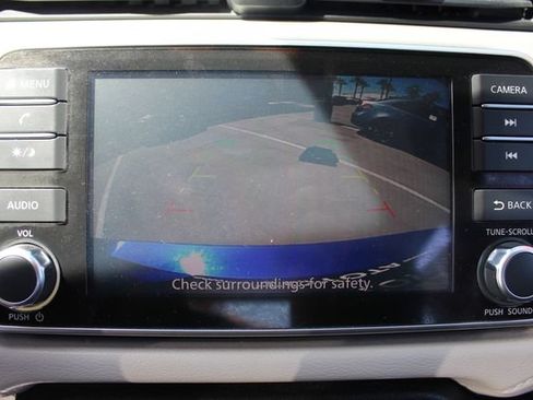 Used 2021 Nissan Versa SV FWD image 47