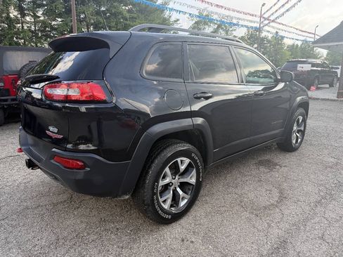 Used 2016 Jeep Cherokee Trailhawk w/ Cold Weather Group AWD/4WD image 6