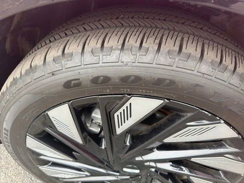 Used 2025 Lincoln Nautilus Reserve image 33