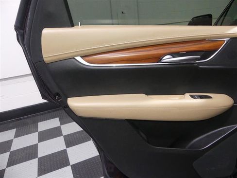 Used 2018 Cadillac XT5 Platinum w/ Driver Assist Package image 26