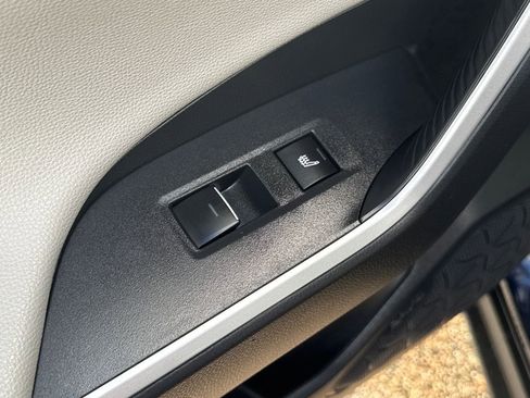 Used 2025 Toyota RAV4 Limited image 40